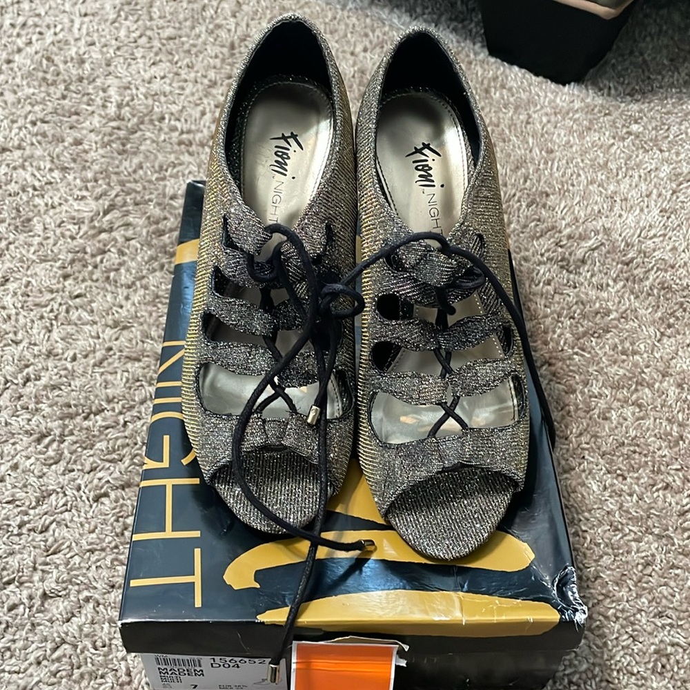 Fiomi Night gently used heels